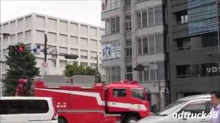 明治通りを走行する、東京消防庁 消防救助機動部隊の車両