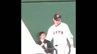 坂本勇人リリーフカーに乗りながらファンに手を振る#shorts