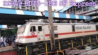 22949 BDTS-DEE SF Express Arriving Borivali | Indian Railways