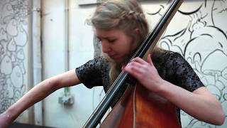 Jennifer Blom : double bass - Sarabande - Jaques Vanherenthals