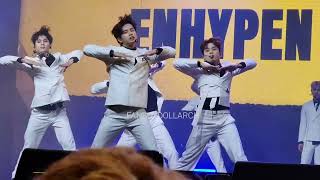 FEVER - HORI7ON Fancam - 230422 First Fanmeeting 100 Days Miracle, New Frontier - Fan Boy Doll Arch