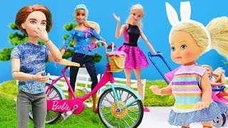 Familia de Barbie. Muñecas en español. Vídeos para niñas.