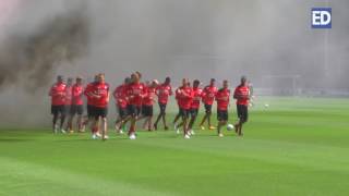 Vuurwerk op eerste training PSV