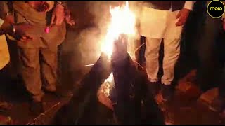 Singhu Border | Farmers Burn Copies of Farm Laws & Celebrate Lohri