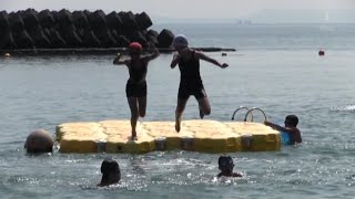 生見海水浴場で海開き