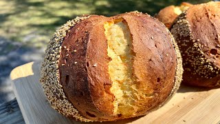 Egg yolk bread