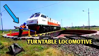 MOMENT JARANG !!! PROSES LOCOMOTIVE DIPUTAR DI TURTABLE