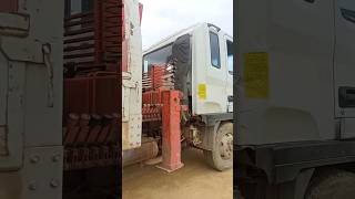 ឡានស្ទូចដឹកបង្គោលភ្លើង#truck #automobile #truckdriving #fier