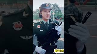 最美女兵參加國慶閱兵，成為父親的驕傲 | 青春無悔軍營路！Beautiful Chinese Female Soldiers （5）| 中國見聞