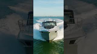 2017 Cruisers Yachts 45 Cantius - \