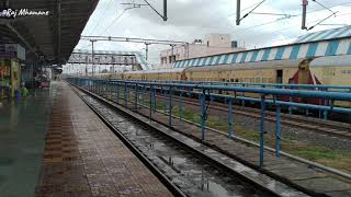 Ludhania WAG7 \u0026 Train announcements at Daund Junction