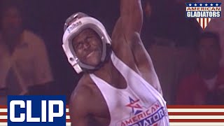 Wesley “Two Scoops” Berry Shocks Everyone In Hang Tough | American Gladiators