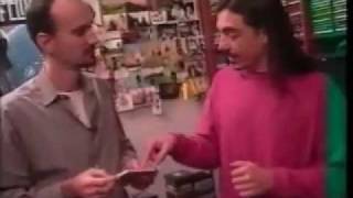 Charles Gavin e sua coleção de discos no programa Clássicos (MTV) em 1995 com Fábio Massari