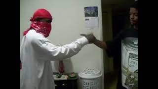 blood gangs handshake