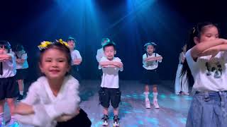 LỚN RỒI CÒN KHÓC NHÈ - Dance Kids