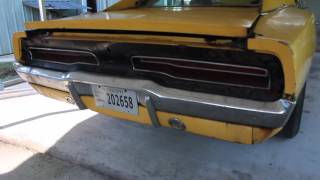 1969 Dodge Charger 383 running for the first time in 20+ years