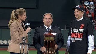 NLCS Gm5: Baer presented with Warren C. Giles trophy