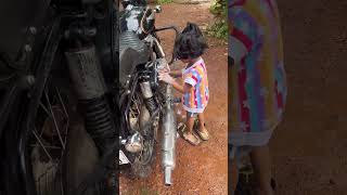 അച്ഛന്റെ വണ്ടി😍 #ainubaby #funny #cutebaby #trending #viralvideo #babyshorts