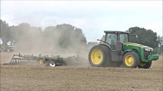 JOHN DEERE 8295R PULLING A 637 DISK.SCOTT FARMS 2018 COTTON TILLAGE DISKING