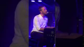 [12/21/16] Chris Martin covering 'Hotline Bling' @ Mercury Lounge for the Bowery Mission