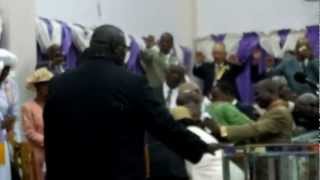 Apostle G.W Johnson Pray for Rev V. B. in convention 2012