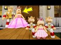 We COPY Royal Family as RICH PLUSHIES..(Brookhaven)