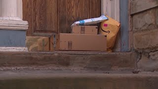 How to protect holiday packages from thieves