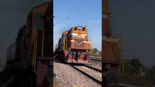 Diesel Locomotive Powerful Honking📢 #dieselpower  #locomotive #honking #powerful #dieselengine #like