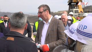 Predsednik Srbije Aleksandar Vučić obilazi radove na auto-putu E-763 \