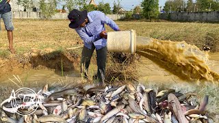 Amazing Fishing at Kopong Spue Province - បិទស្រែ បាចត្រី នៅខេត្តកំពង់ស្ពឺ