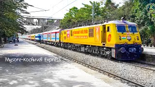 Kochuveli smvt Bangalore Humsafar exp skip Hoodi at an astonishing speed with a special locomotive