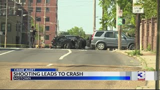 Two people injured after Midtown car crash