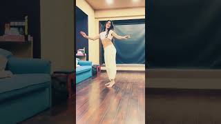Jahnvi Kapoor ka Belly Dance