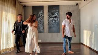 Sargun Mehta & Ravi Dubey Dancing