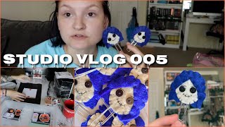 studiovlog 005: making coraline bookmarks & a patreon!🖤✨