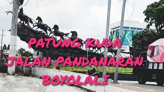 BERJALAN MENYUSURI TROTOAR JALAN PANDANARAN BOYOLALI