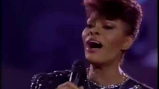 Dionne Warwick - I'll Never Love This Way Again (Live, 1986)