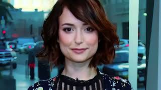 Milana Vayntrub’s Bikini Photos Are a Feast for Your Eyeballs – Fans Are Losing Their Minds!