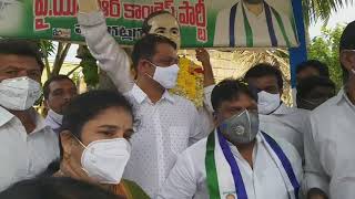 Chintalapudi YSRCP MLA Vunnamatla Eliza in padayatra on day 2 || #3YearsOfYSJaganPadayatra