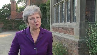 メイ英首相、英・EU自由貿易圏で閣内合意と　この後に閣僚辞任