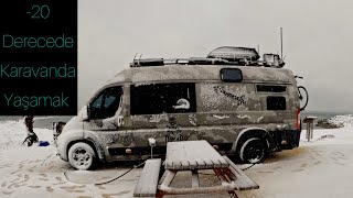 YOĞUN KAR YAĞIŞINDA KARAVANDA KAMP #karavan #camper #keşfet #vlog #tanergungor #campervan #snow