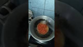 Hujan² masak daging begini mkn sama nasi anget hmm mak nyus