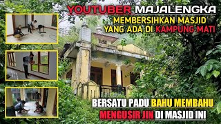 KUASA ALLAH Yang Menggerakan Orang-orang Ini Untuk Membersihkan Mesjid Tempat Ibadah JIN Di Gunung