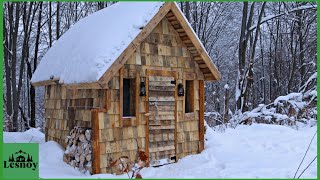 Building a house from pallets in winter. From beginning to end