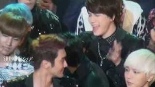 121228 KBS 가요대축제 신난 규현이 :D (KYUHYUN)