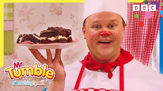 Baking with Baker Tumble 🎂 | Mr Tumble and Friends