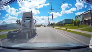 2017-06-26 Maritime-Ontario Truck 8228, Plate 322 6PV, Barrelling Through a Red Light