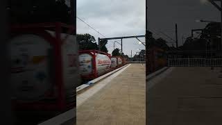 4 NR locomotives leading a short inter-modal service past Eastwood#australiarailway #railway