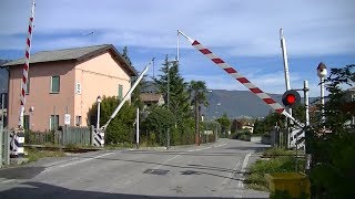 Spoorwegovergang Vittorio Veneto (I) // Railroad crossing // Passaggio a livello