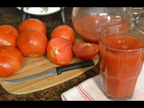 How to Make Simple Tomato Juice from Fresh Tomatoes | RadaCutlery.com How to Make Simple Tomato Juice from Fresh Tomatoes | RadaCutlery.com